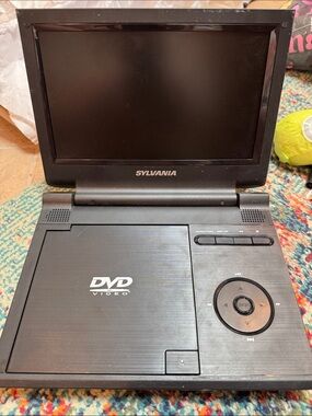 Sylvania SDVD9009 9” Portable DVD Player Black Travel Screen AS-IS Untested